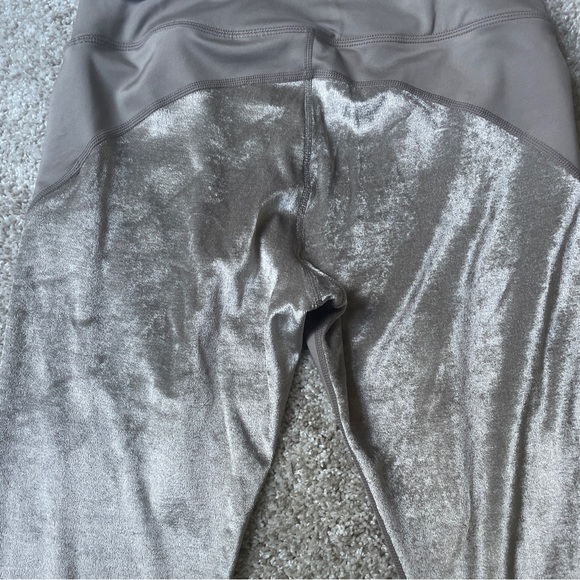 Nike Fast Tight Velvet Panel Running Leggings PocketsDV7236 087 $70 Silver Beige - Picture 6 of 11